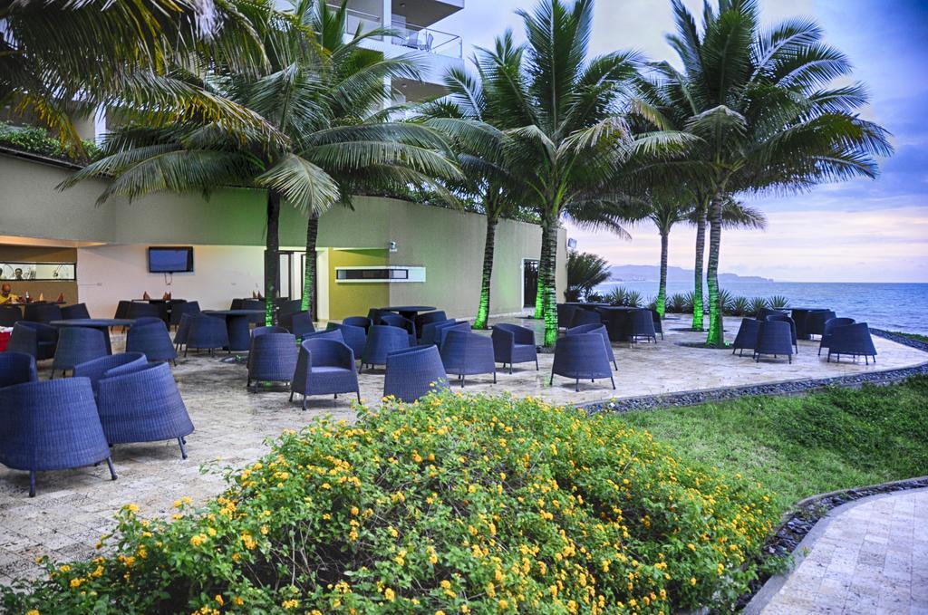 Hotel Makana Resort Тонсупа Екстер'єр фото