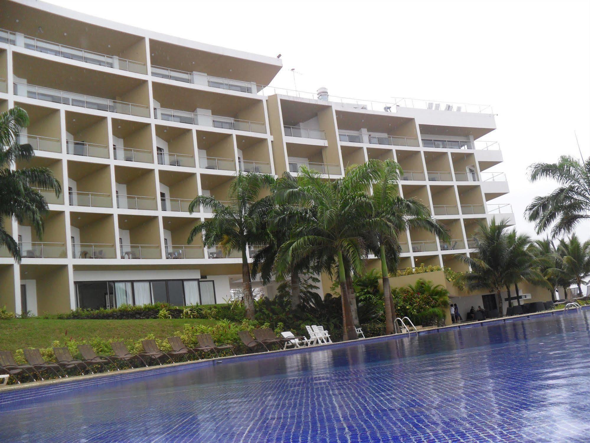 Hotel Makana Resort Тонсупа Екстер'єр фото
