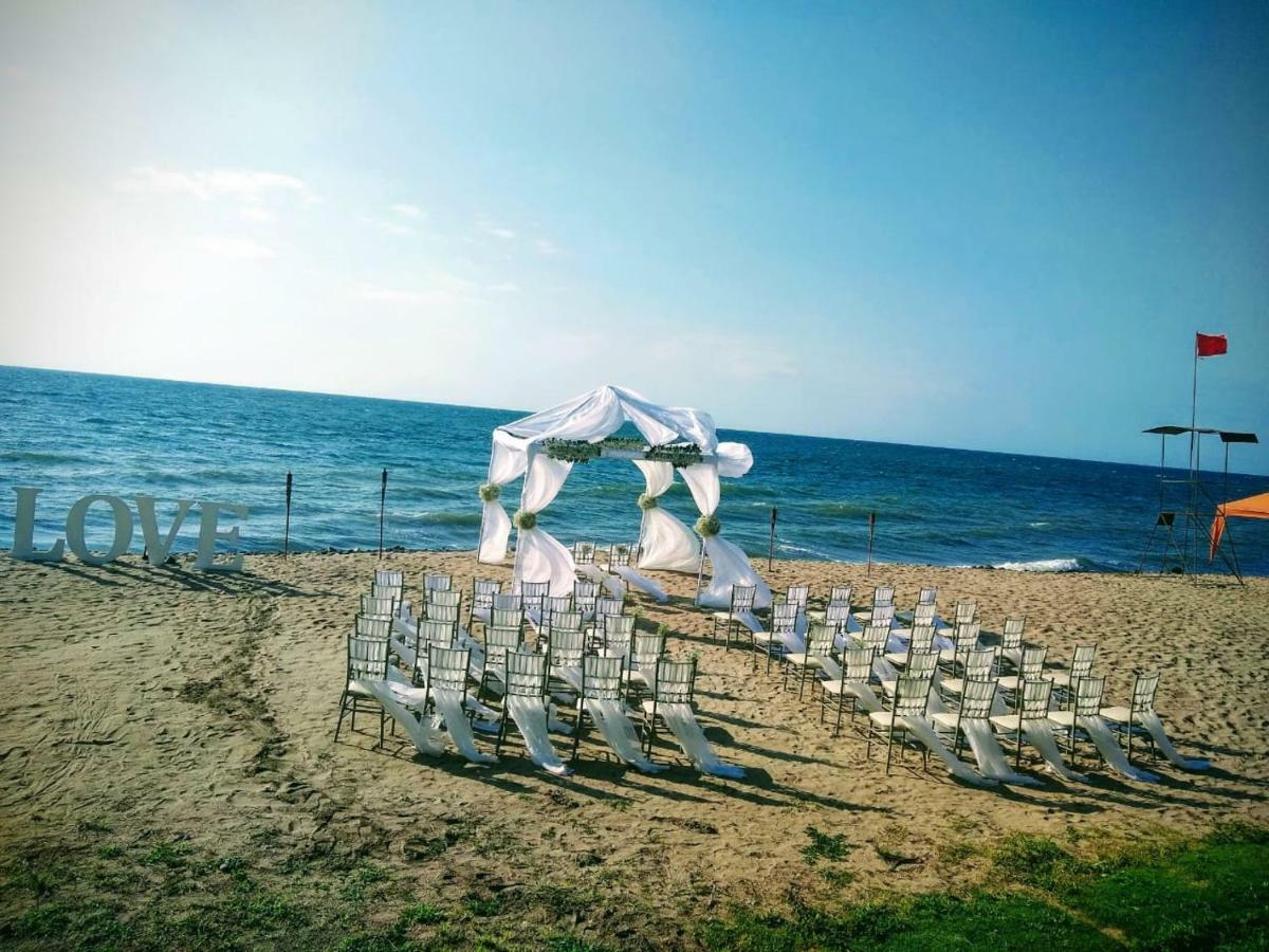 Hotel Makana Resort Тонсупа Екстер'єр фото