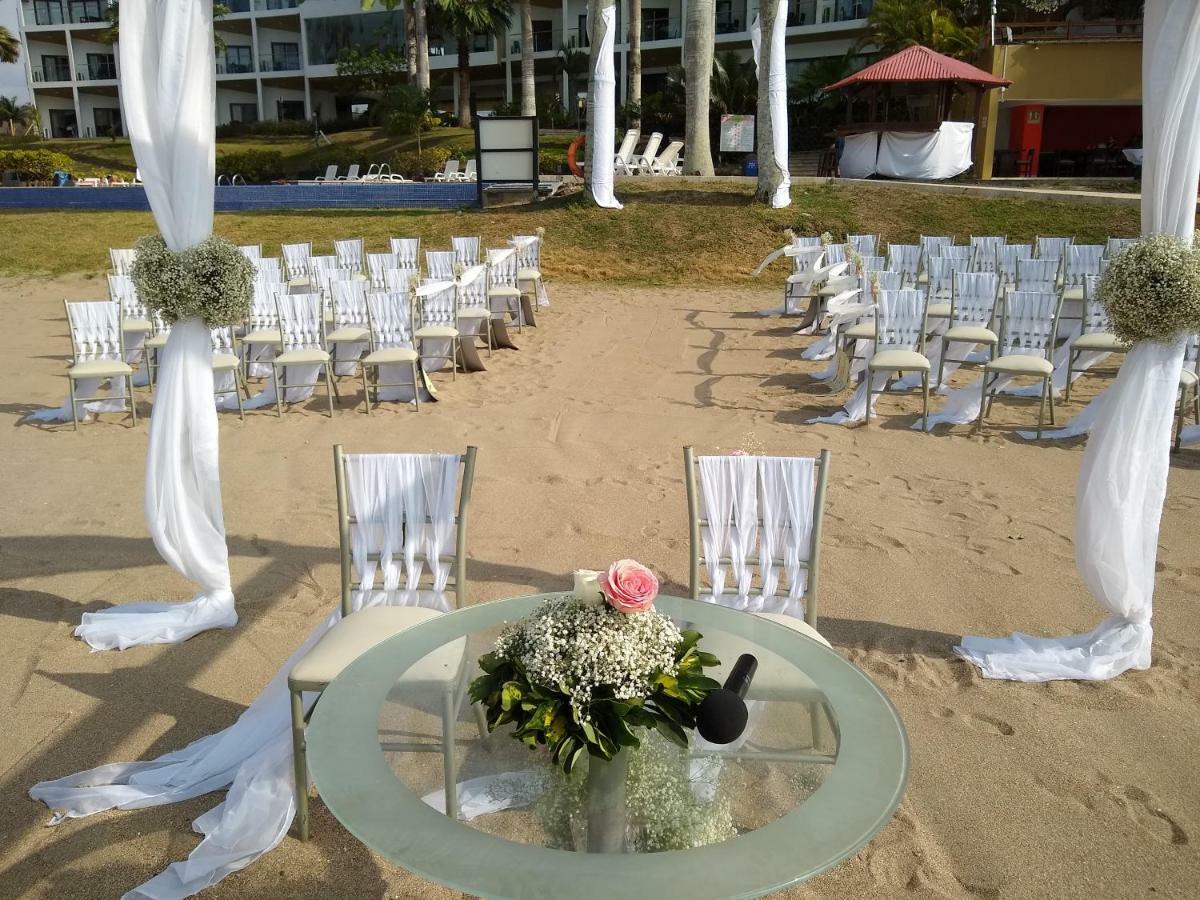 Hotel Makana Resort Тонсупа Екстер'єр фото